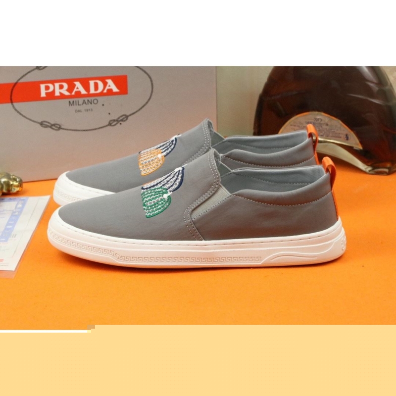 Pra*a casual shoes